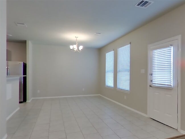 Building Photo - 40807 Mostyn Hill Dr