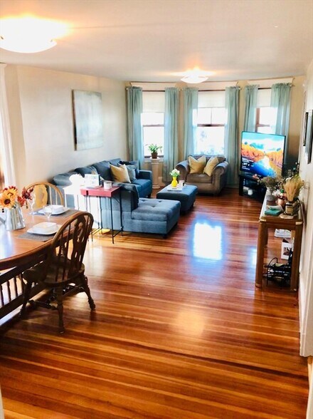 Primary Photo - 26 Marshall St