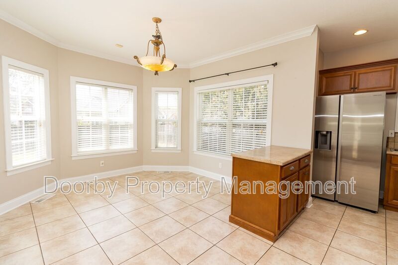 Building Photo - 8584 Sunridge Dr