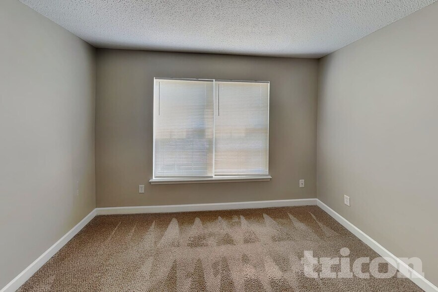 Building Photo - 4019 Cedarbark Drive Matthews NC