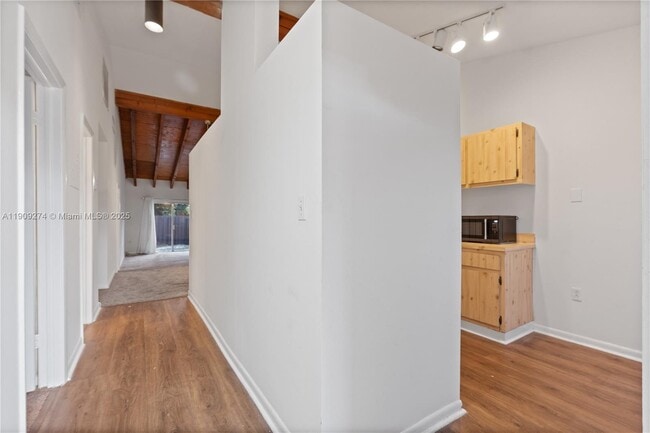 Building Photo - 2331 Dogwood Ct