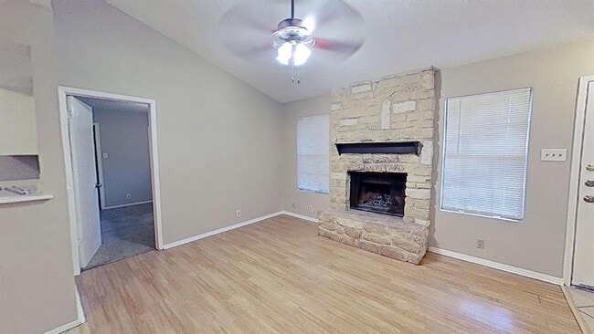 Building Photo - 12406 Deer Falls Dr
