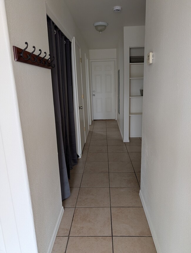 Building Photo - 2131 Kingman Ave