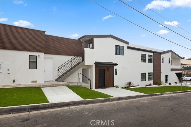 Building Photo - 520 Iris Ave