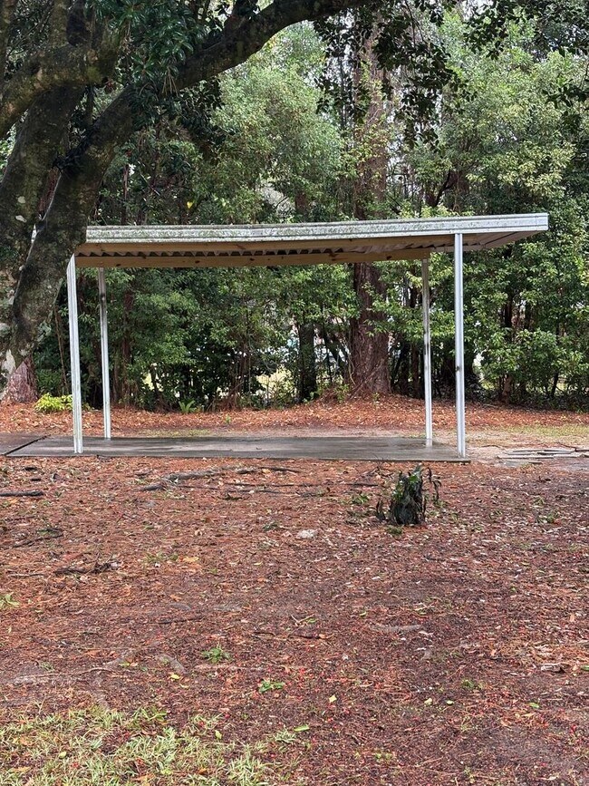 Building Photo - Duplex near Levy Park