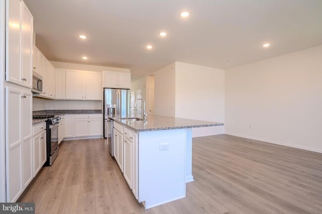 Building Photo - 3403 Jordan Dr