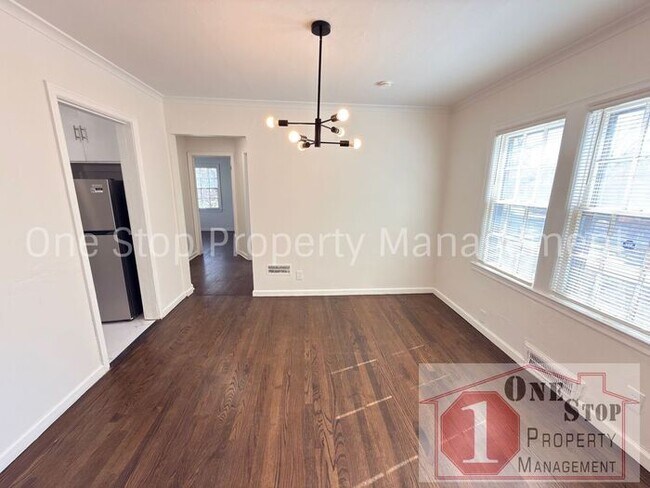 Building Photo - Beautiful 3 Bedroom 1 Bathroom in Kansas City!