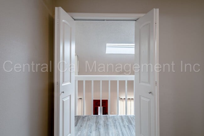 Building Photo - 2 Bedroom/2 Bath Condo with Garage  - $189...