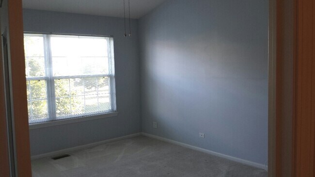 Building Photo - 732 Silk Oak Ln