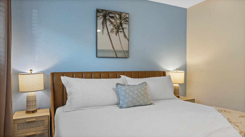 Building Photo - 79 S Brevard Ave