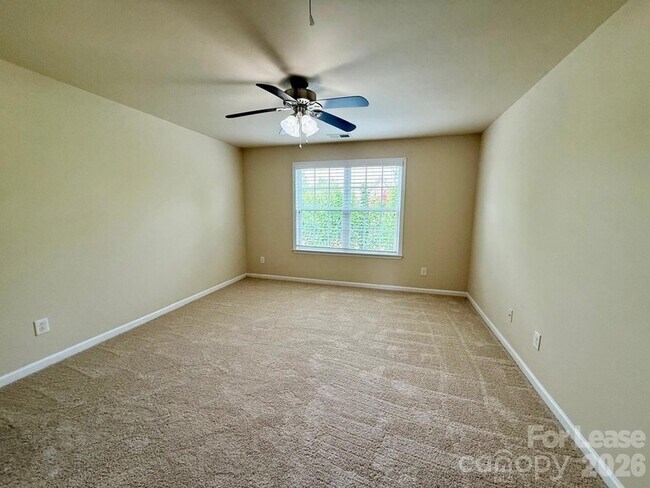 Building Photo - 1009 Providence Forest Dr