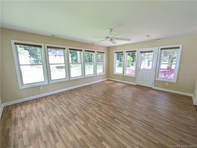 Building Photo - 111 King William Dr