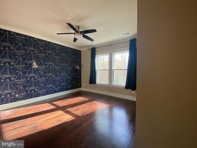 Building Photo - 2163 Potomac River Blvd