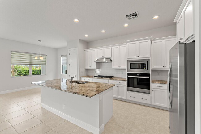 Building Photo - 12622 Nautilus Cir