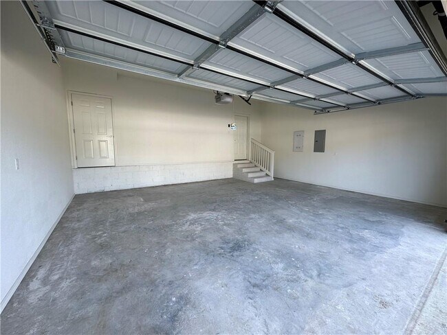 Building Photo - 959 S Rupple Rd