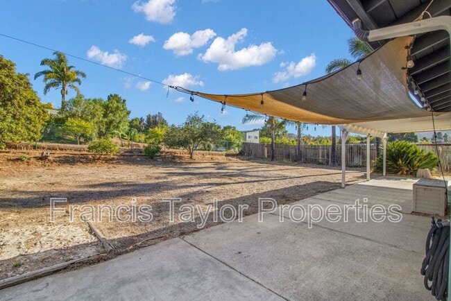 Building Photo - 2053 Habero Dr