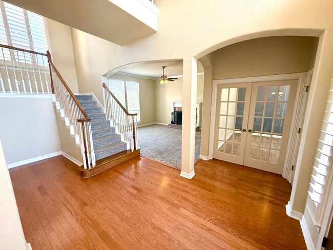 Building Photo - **APPLICATION RECEIVED** *COMING SOON* Luxurious 2-Story Home in Gated Stone Oak Community – Pool...