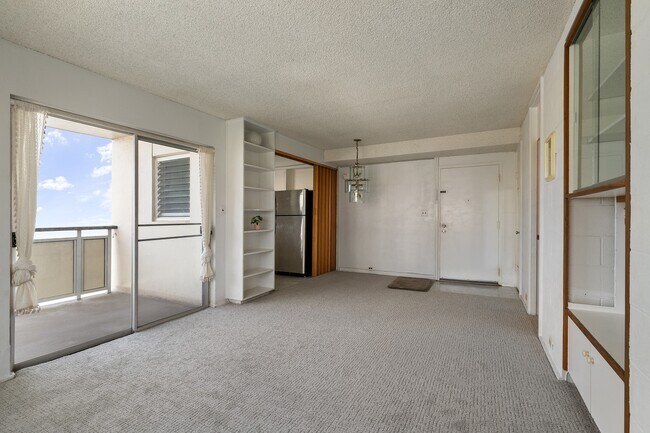 Building Photo - Ala Wai Cove, Studio, 1 bath Condo with one full-size assigned parking stall.