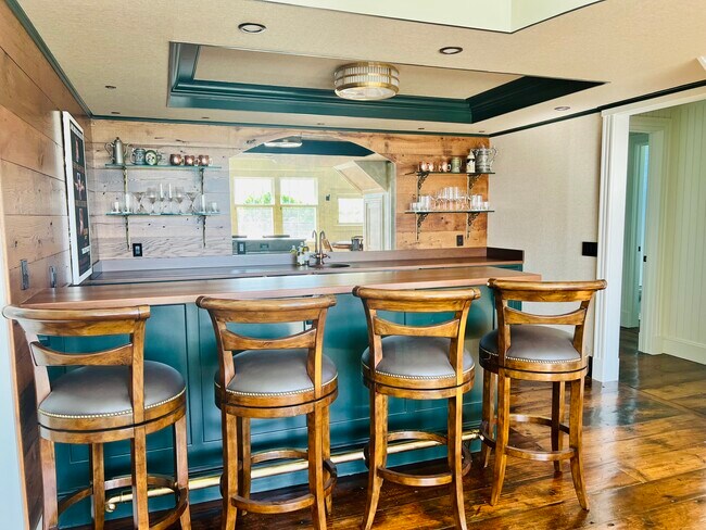 Building Photo - 3 Field Club Ln