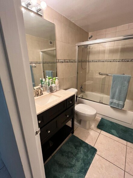 Building Photo - 3505 S Ocean Dr