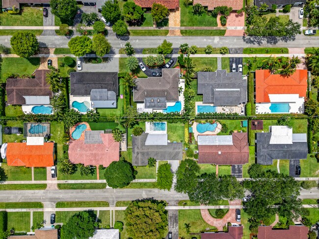 Building Photo - 8820 SW 85th Terrace
