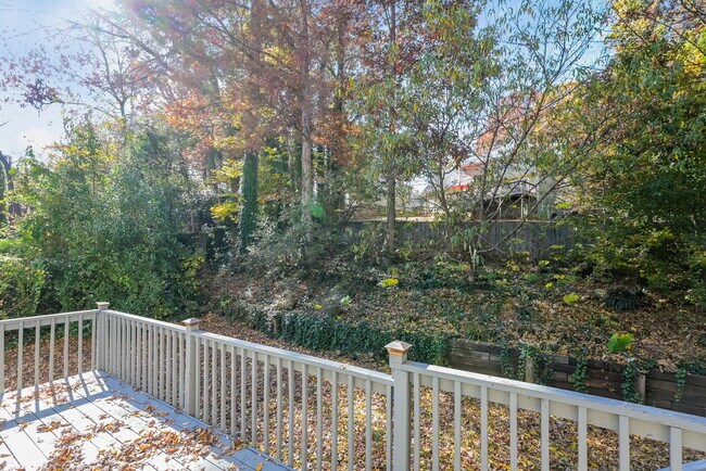 Building Photo - 1218 Raleigh Way NW