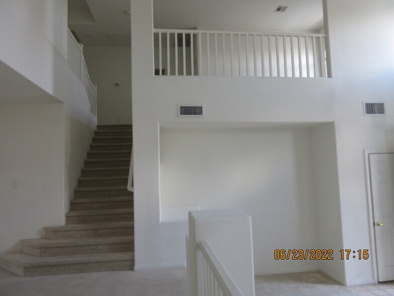 Building Photo - 211 Tayman Park Ave