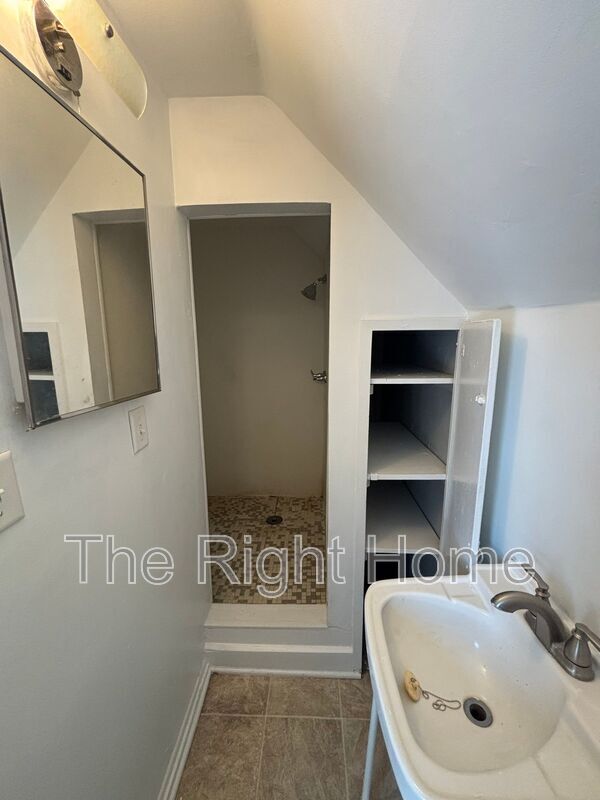 Building Photo - 3021 Harney St