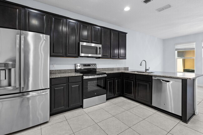 Building Photo - 11408 Center Lake Dr