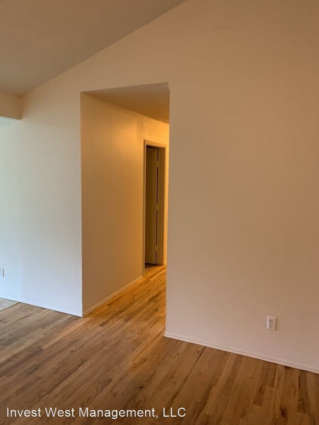 Building Photo - 3 br, 2 bath House - 908 N Main Avenue