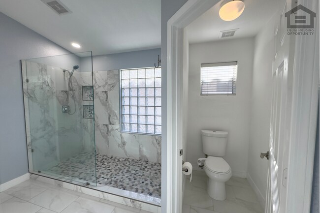 Building Photo - 3Bed/2Bath House at AZ-101 Loop/75th Ave! Ready for Immediate Move-In! -- HOME OFFICE!