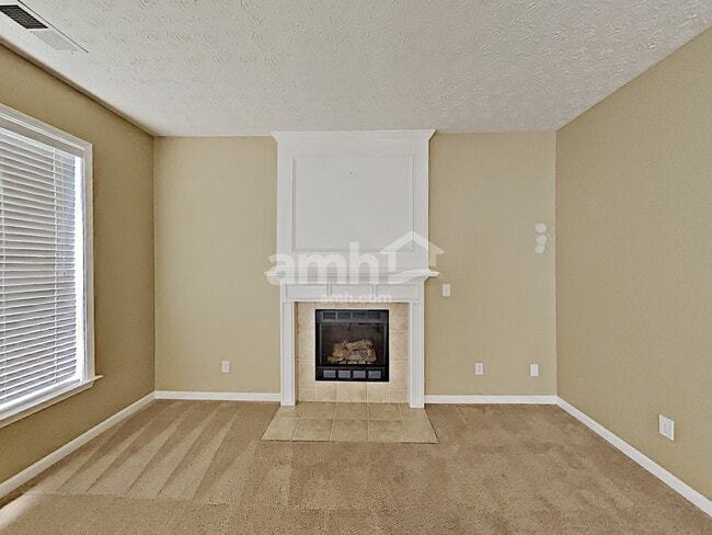 Building Photo - 409 Avery Ct