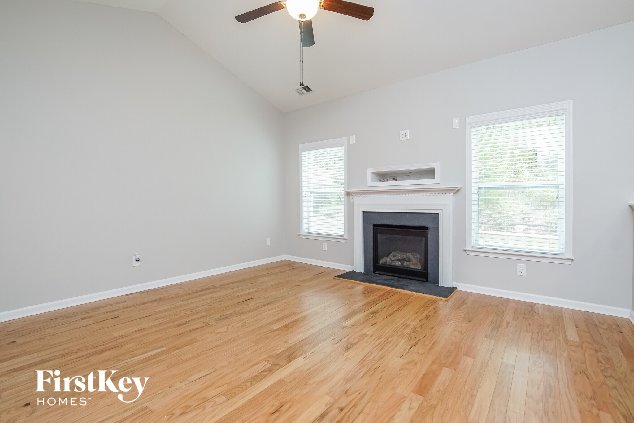 Building Photo - 214 Lakemont Dr