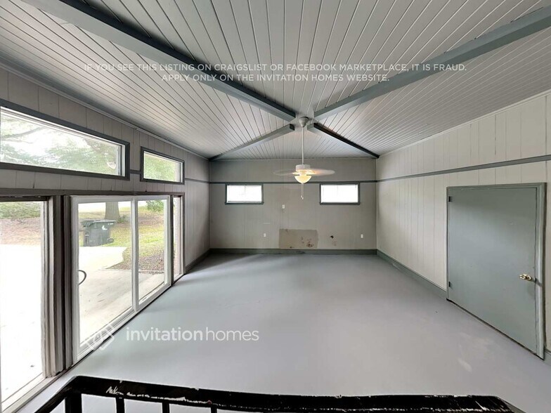 Building Photo - 1302 Virginia Ave