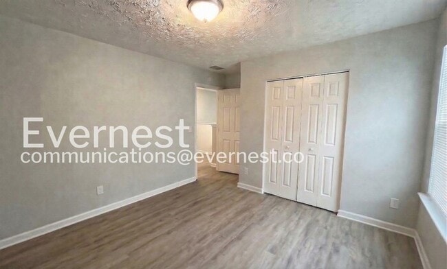 Building Photo - 3711 Sandy Shoals Ln