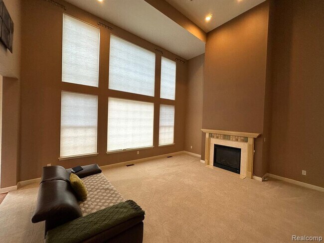 Building Photo - 16491 Mulberry Way