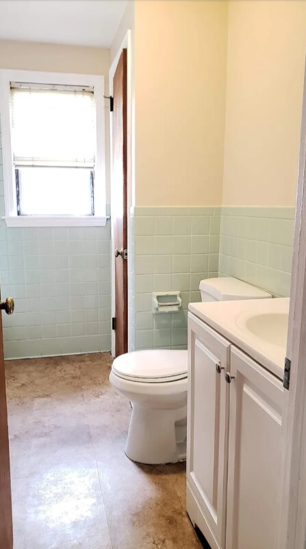 Building Photo - 51-53-53 Whiting Rd