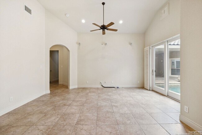 Building Photo - 238 Verbena Hill
