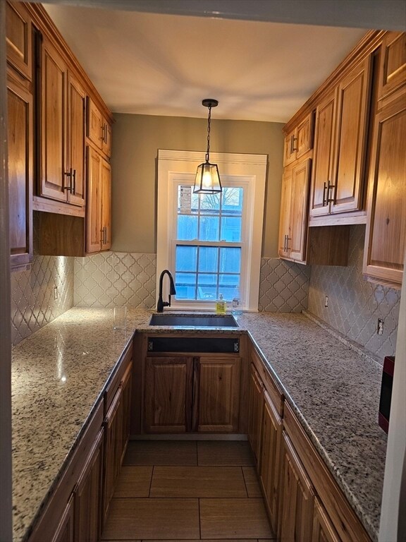 Building Photo - 167 S Main St