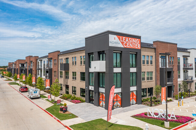 Leasing Office Exterior - Norra