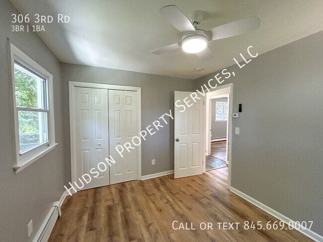 Building Photo - 306 3rd Rd