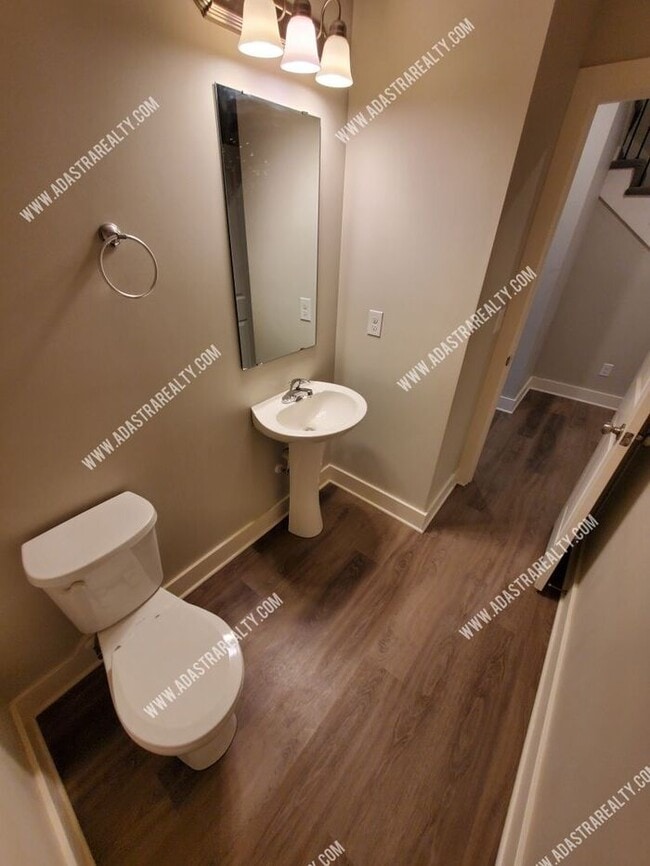 Building Photo - Gorgeous Like New-Built in 2020-Louisburg Town Home-Available NOW!!