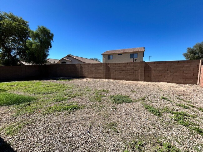Building Photo - Spacious 3Bd 2 Ba Home In Litchfield Park ...