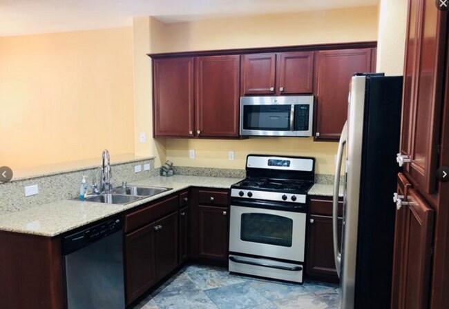 Building Photo - 1525 Spiced Wine Ave