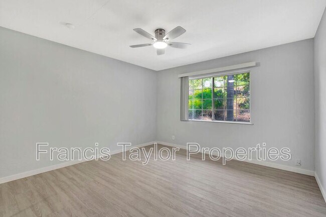 Building Photo - 16303 Avenida Florencia