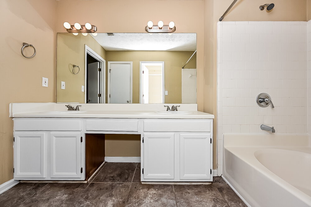 Building Photo - 1341 Birdsong Ln