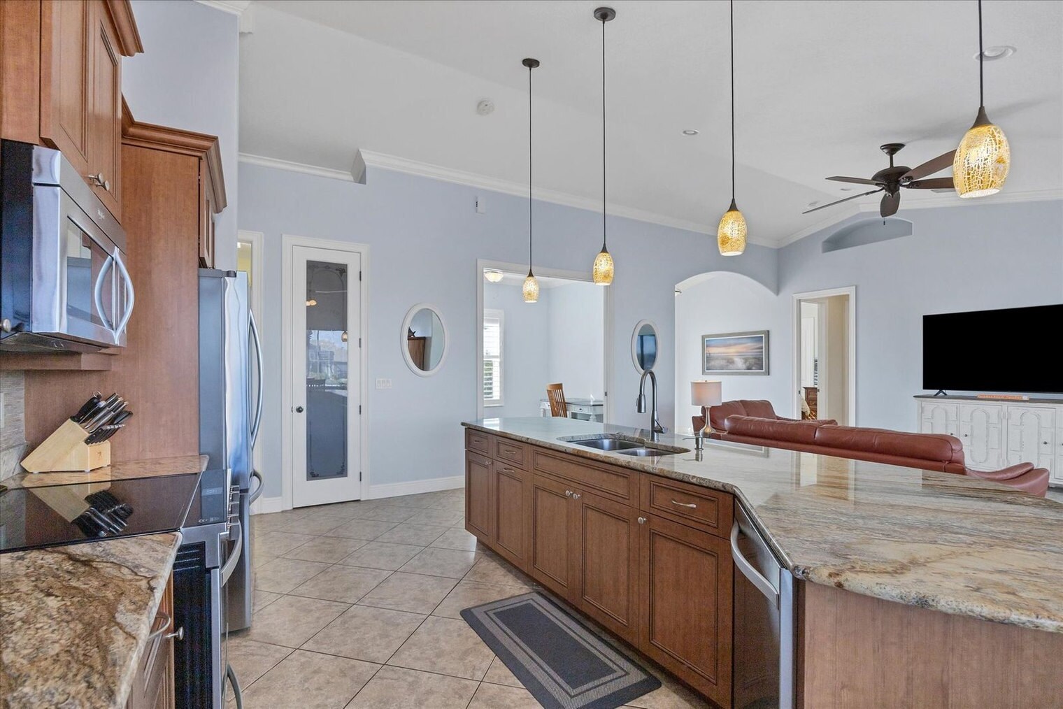 Building Photo - 8138 Arlewood Cir