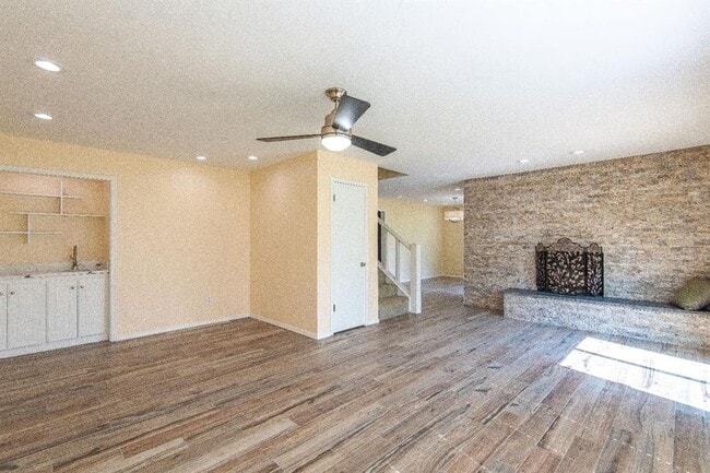 Building Photo - 613 Doe Trail