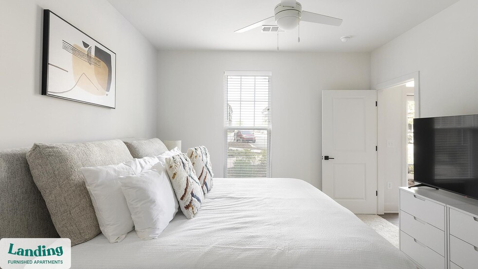 Building Photo - 170 Graphics Dr