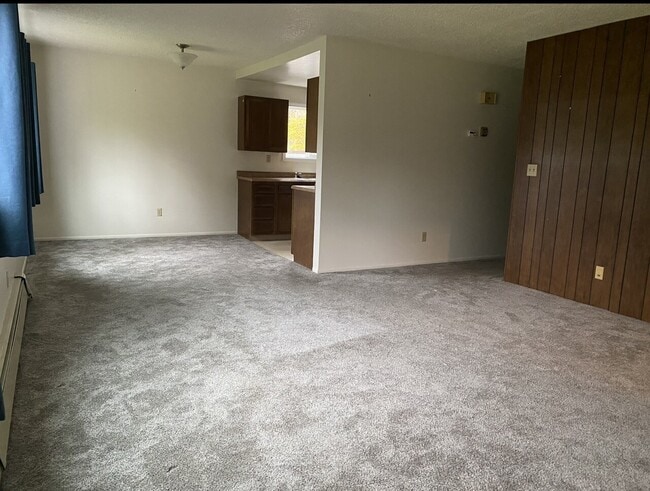 Building Photo - 2406 W 34th Ave